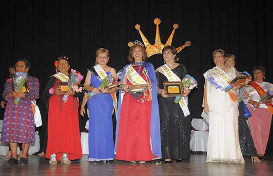 Elisa Raquel Aguirre es la Reina de los Adultos Mayores edición 2015