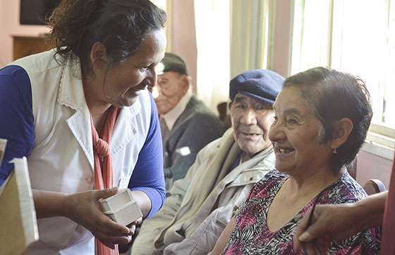 Integrantes de consejos barriales visitaron el hogar de ancianos Santa Ana