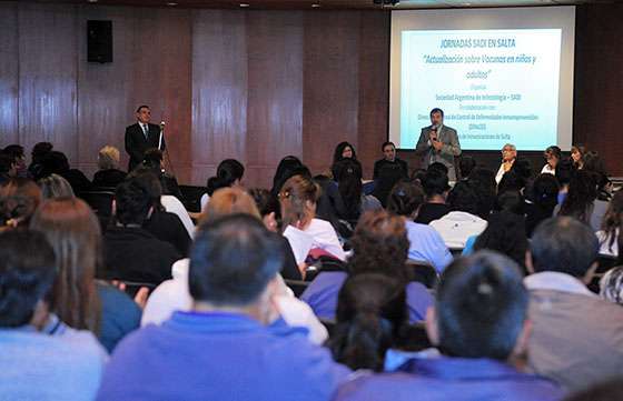 Equipos de salud participaron de Jornada de actualización en vacunas