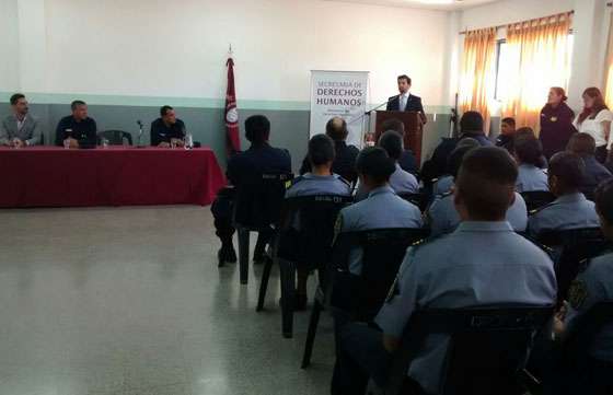 Derechos Humanos entregó certificados al personal de la fuerza de seguridad del Sector 1