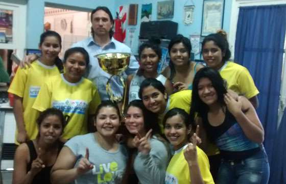 Se jugaron las finales provinciales de vóley y handball de los Intercolegiales Miguel Ragone