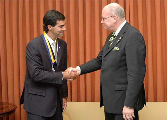 Directivos de la Asociación Internacional de Clubes de Leones presentaron sus saludos al Gobernador Urtubey