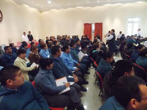 Personal penitenciario se capacita en manipulación de alimentos