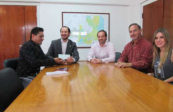 El Gobierno provincial entregó $575 mil a productores para la compra de un tractor