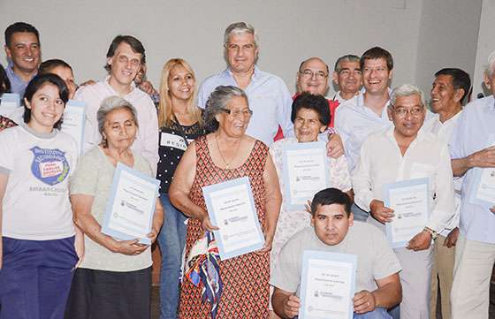 Veinticinco familias de Embarcación recibieron las escrituras de sus terrenos