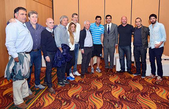 Urtubey recibió al plantel de Racing Club