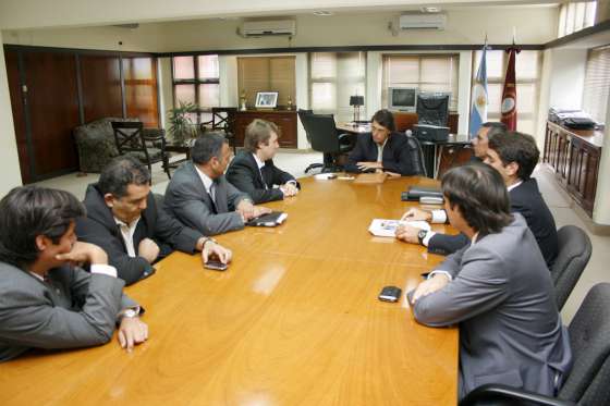 El ministro Kosiner recibió a gerentes de Pan American Energy