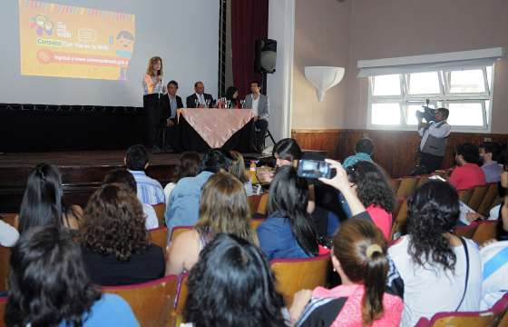 El programa “Con vos en la web” capacitó en Salta a 400 personas en el uso responsable de la red