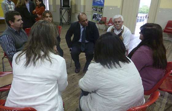 Capacitan a docentes de colegios secundarios en mediación de conflictos