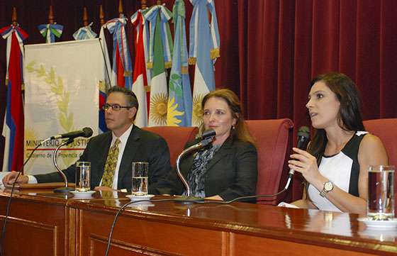 Expertos de Estados Unidos brindaron una capacitación sobre juicio por jurados en Salta