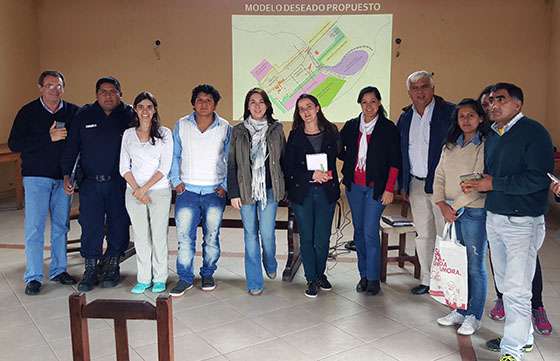 Vecinos de El Jardín y La Candelaria opinan sobre el desarrollo urbano en talleres participativos
