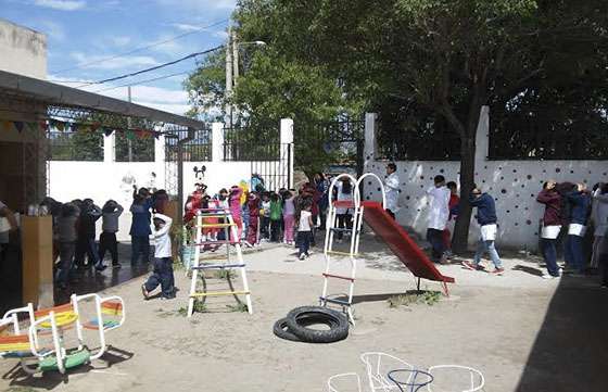 Defensa Civil realizó simulacro y capacitación de sismo en escuelas de Capital