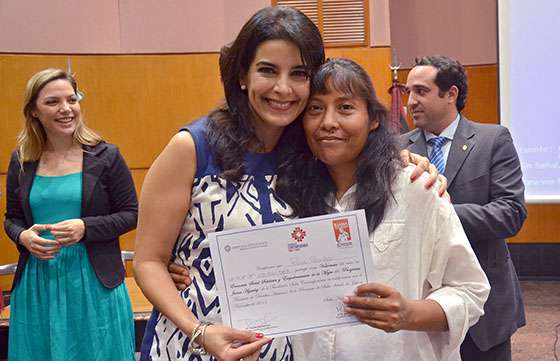 El programa Juana Azurduy capacitó a 100 mujeres