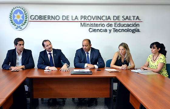 El Gobierno lanzó un programa de financiamiento para egresados de escuelas de oficios