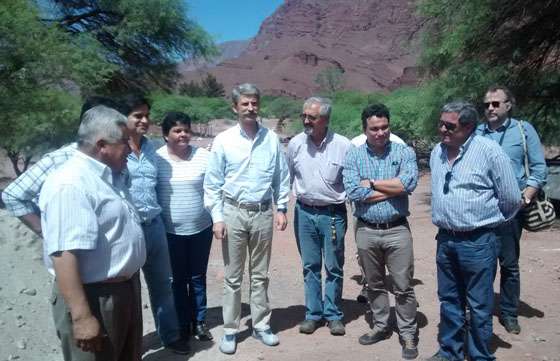 Construirán una red de agua potable en el paraje Santa Bárbara