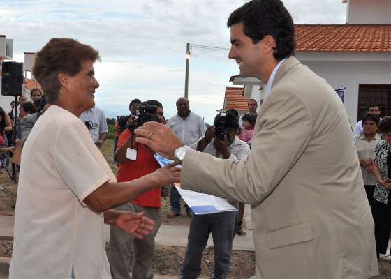El gobernador Urtubey entregó 60 viviendas en La Merced