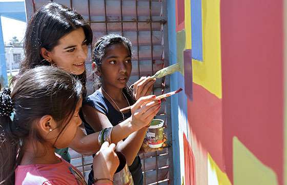 En barrio Morosini pintaron un mural “Por la no violencia contra las mujeres”