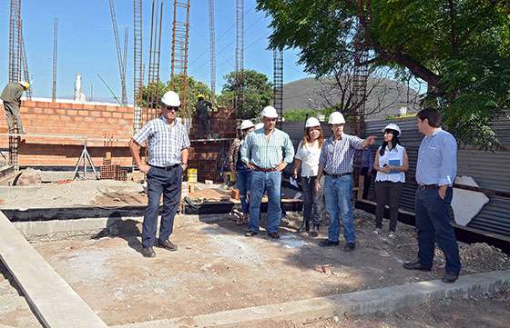 El ministro de Educación recorrió las escuelas técnicas de Villa Mitre y San Francisco Solano