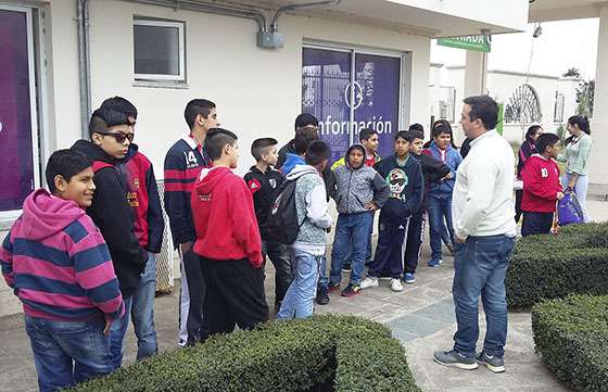 Chicos del interior recorren la Capital salteña y conocen su historia