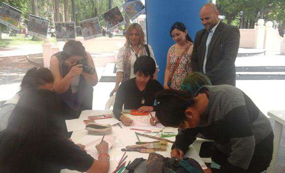 En el mes de la no violencia se realizaron retratos de mujeres destacadas de la historia