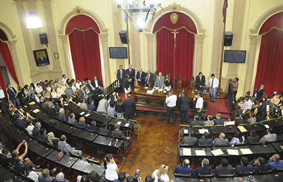 Treinta diputados provinciales electos juraron en la Legislatura