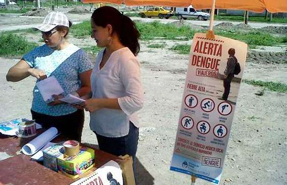 Visitan domicilios para prevenir el Dengue y la Fiebre Chikungunya