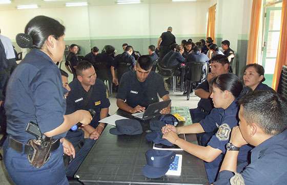 Policías actualizaron conocimientos sobre violencia intrafamiliar y desaparición de personas