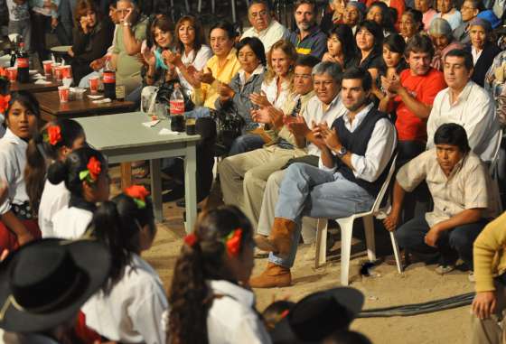 En Molinos, Urtubey encabezó la apertura del Festival Nacional del Poncho, Doma y Folklore   