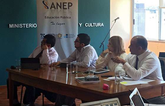 Dib Ashur expuso en Uruguay sobre los avances en las evaluaciones de nivel primario