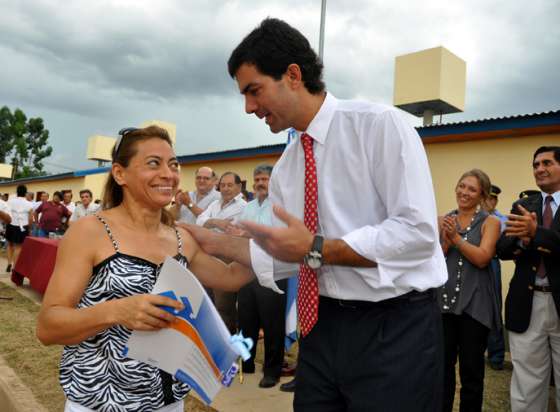 Urtubey entregó casas para 49 familias de Tartagal