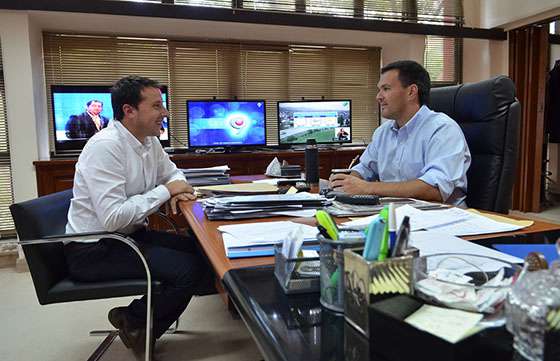 El ministro Rodríguez analizó con el interventor de El Bordo la situación de esa comuna