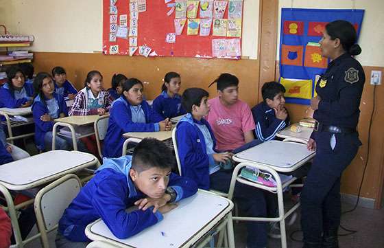 Charla sobre prevención de adicciones para alumnos primarios de La Isla