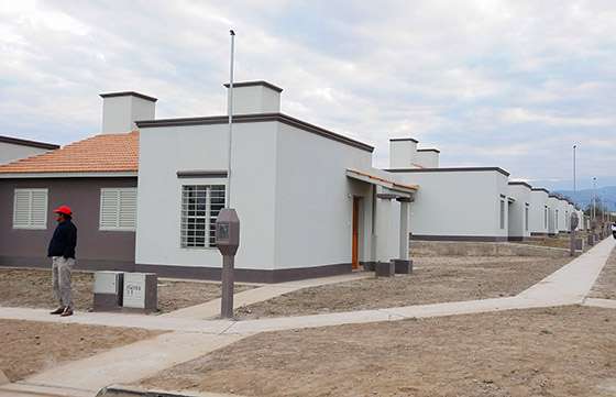 El IPV releva las tareas que se realizan en el barrio 80 viviendas de General Güemes