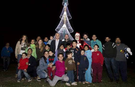 El Parque del Bicentenario encendió su árbol de navidad