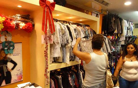 Defensa del Consumidor multó a comercios por no exhibir los precios en sus vidrieras