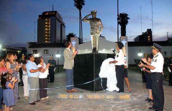 Fue inaugurado un monolito en honor a los policías caídos en cumplimiento del deber
