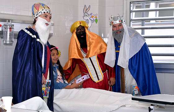 Los Reyes Magos visitaron el Hospital Materno Infantil