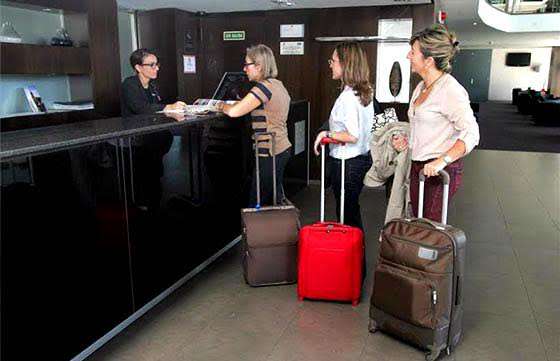 Turistas pueden efectuar reclamos en Defensa del Consumidor de la Provincia