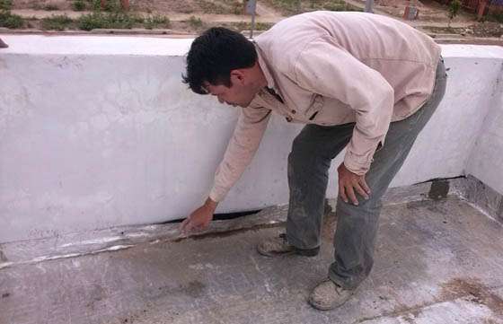 Inspectores del IPV recorren barrios de Tartagal para corroborar el estado de las viviendas