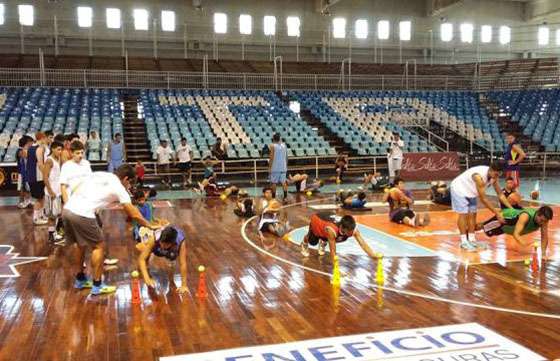Exitoso campus de básquet dictó el entrenador Sebastián Saborido
