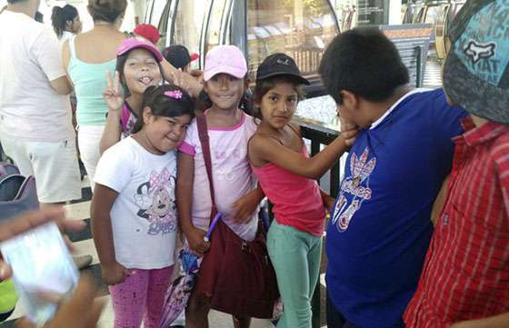 En vacaciones los chicos de Playones Deportivos disfrutan del Teleférico
