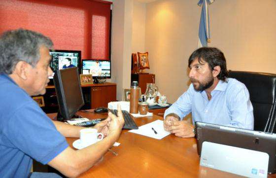 El Gobierno analiza la situación de trabajadores de municipios salteños