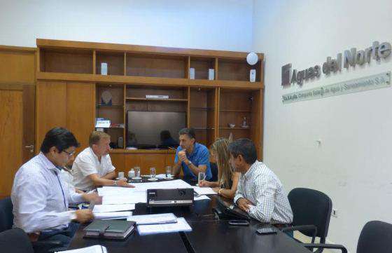 Familias de Vaqueros recibirán un mejor servicio de agua y cloacas