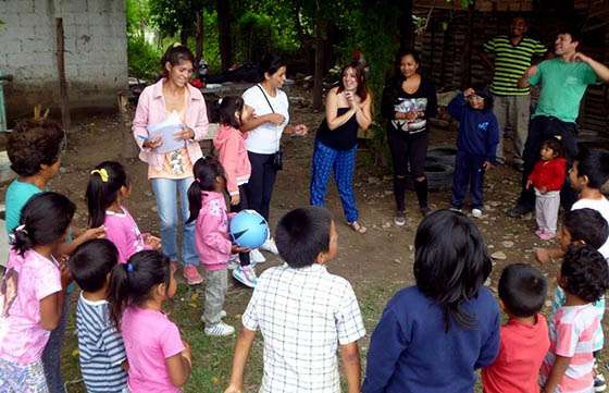 Promueven derechos humanos en los barrios