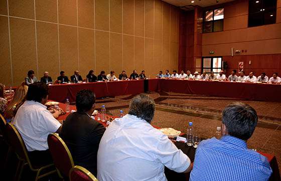 La Provincia inició las negociaciones salariales de 2016