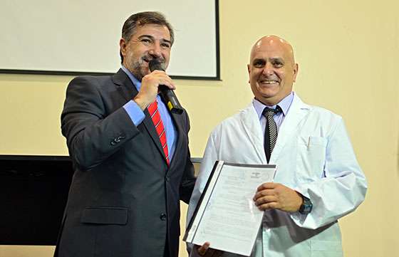 Asumieron los gerentes de los hospitales San Bernardo y Oñativia