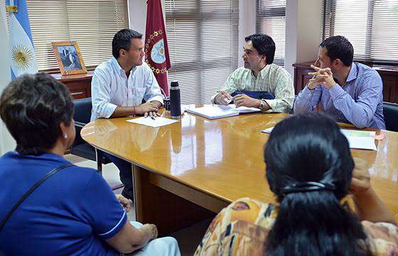 El ministro Rodríguez se reunió con vecinos de los barrios San Remo y Círculo I