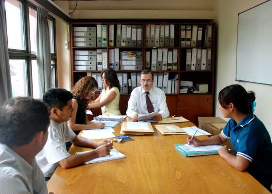 El Gobierno proveerá de energía eléctrica a familias de Barrio La Paz 