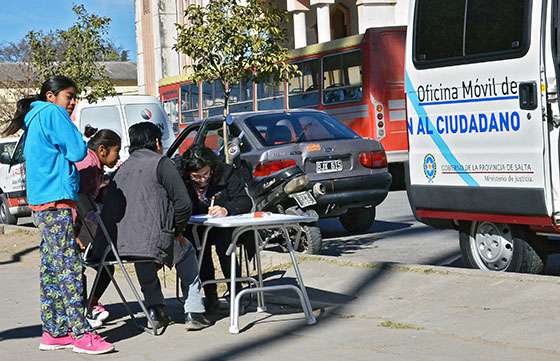 Se brinda asesoramiento jurídico a vecinos de Rosario de Lerma