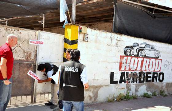 Clausuraron un lavadero de autos por reiteradas faltas en registración de empleados